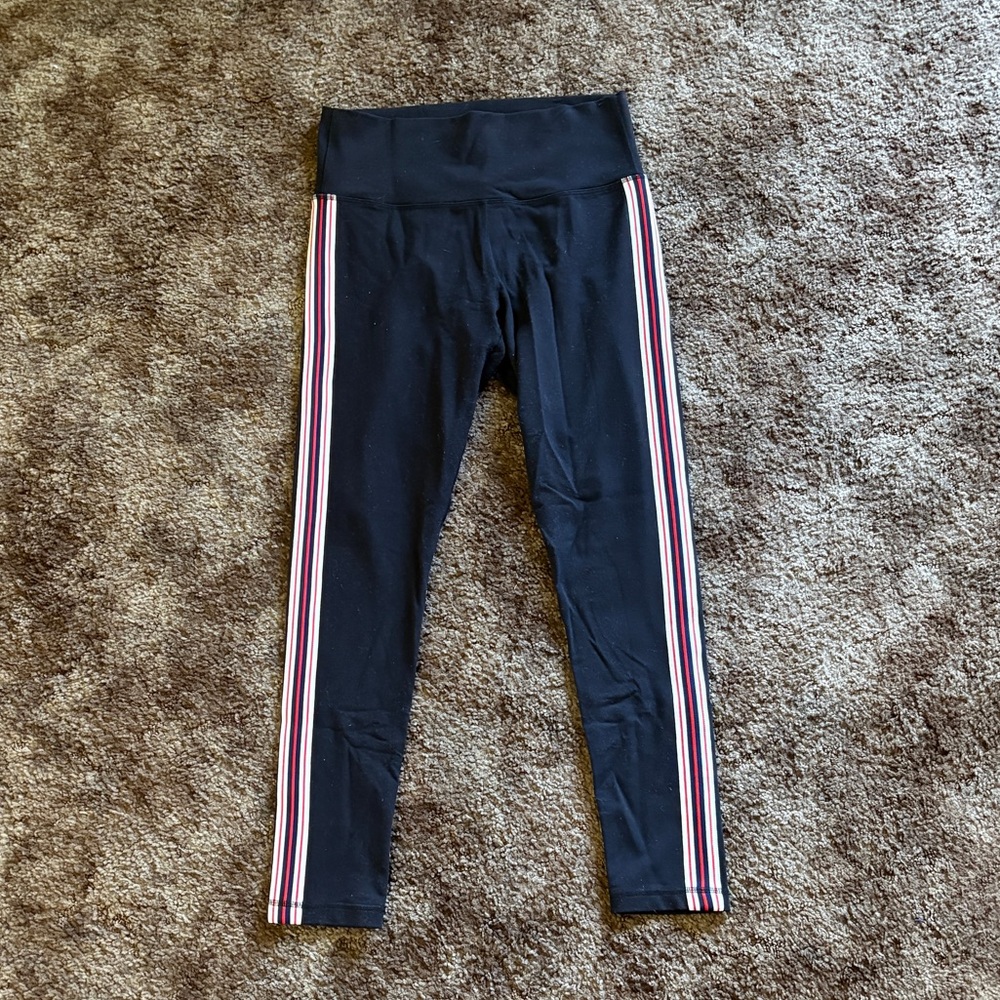 TNA Aritzia Leggings